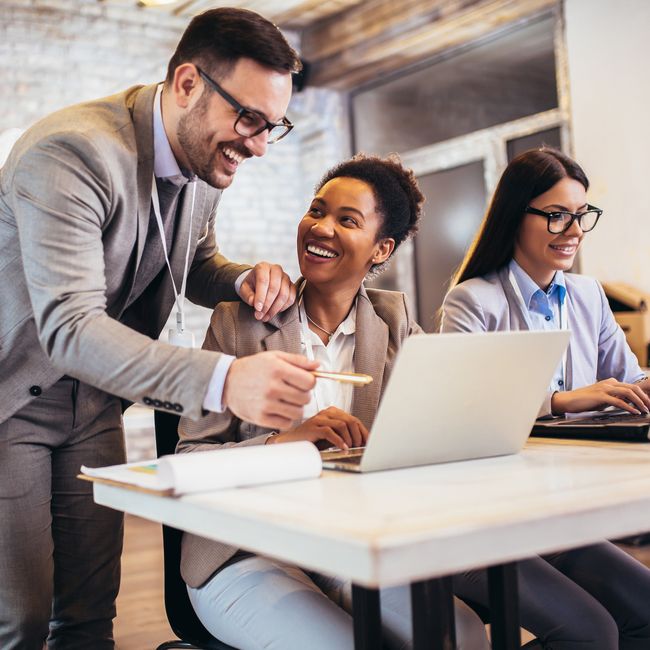 Group,of,business,people,working,in,office,and,discussing,new